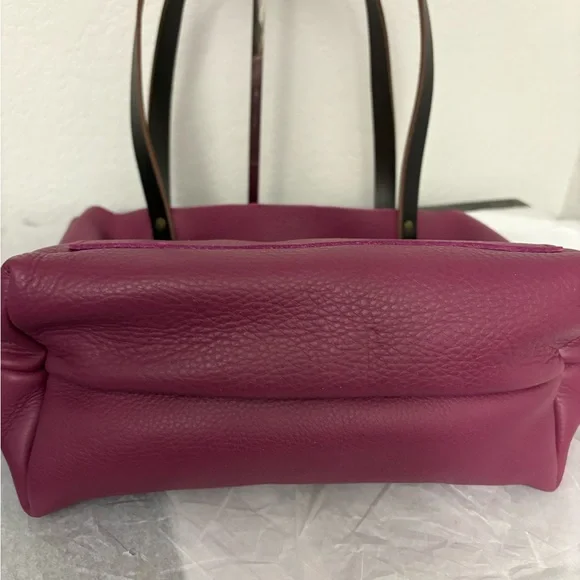 Portland Leather Iris Tote Bag - Picture 4 of 6